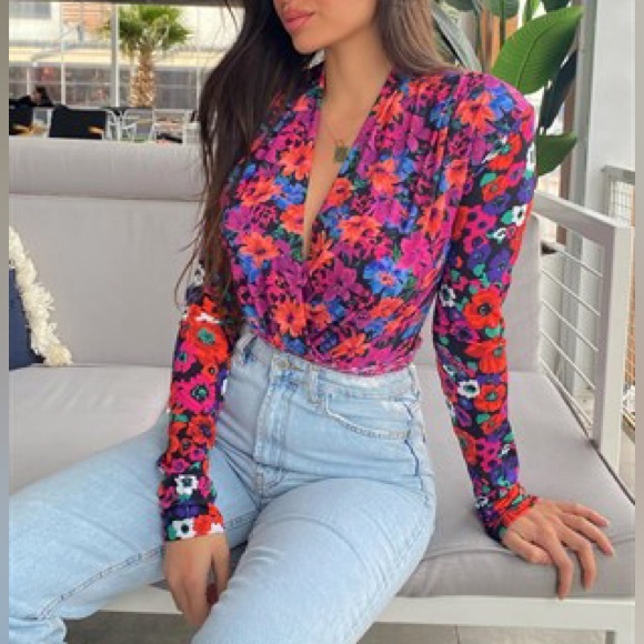 Zara Dresses & Skirts - Zara Two-piece set: skirt and blouse Floral